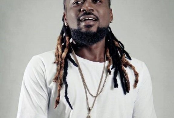 ‘Your people are crying’ – Samini complains to President Akufo-Addo over hardship in Ghana