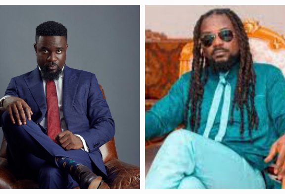 Sarkodie breaks his silence on Samini’s Twitter rants
