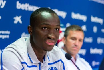 Raphael Dwamena: Ghanaian footballer is dead